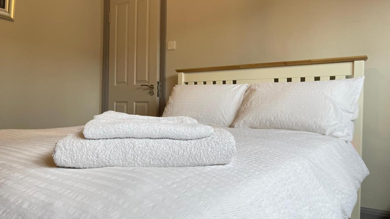 Spacious Double Room With Private Bathroom In Quiet Area Only 20 Min To Central London Streatham Vale Exterior photo